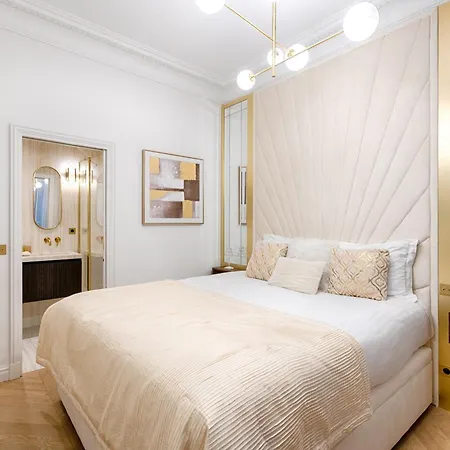 Serviced - 6 Guests - Champs-elysees Appartement Parijs
